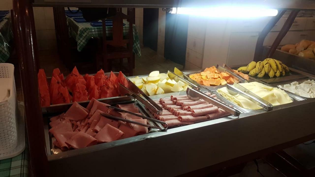 Hotel Ferreira Aparecida  Buitenkant foto